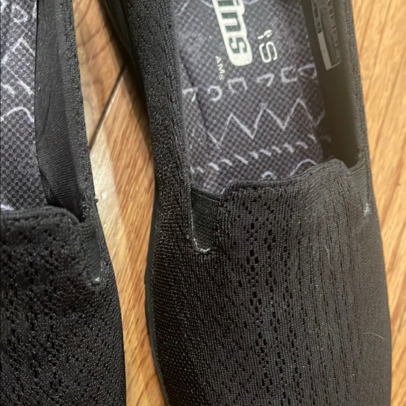 Skechers Women's Black Slip-Ons - Picture 3 of 3